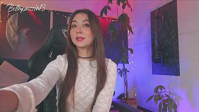 Snapshot of Bellapazzia chatting on March 2025 04:45:02 PM Bellapazzia online show from March 2025 04:45:02 PM