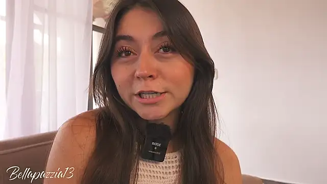 Snapshot of Bellapazzia chatting on September 2025 06:57:02 PM Bellapazzia online show from September 2025 06:57:02 PM