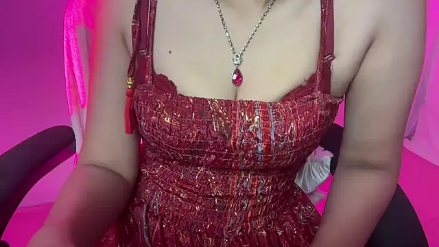 Snapshot of Queen_Angelena chatting on November 2025 05:15:02 PM Queen Angelena online show from November 2025 05:15:02 PM