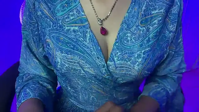 Snapshot of Queen_Angelena chatting on November 2025 05:38:01 PM Queen Angelena online show from November 2025 05:38:01 PM