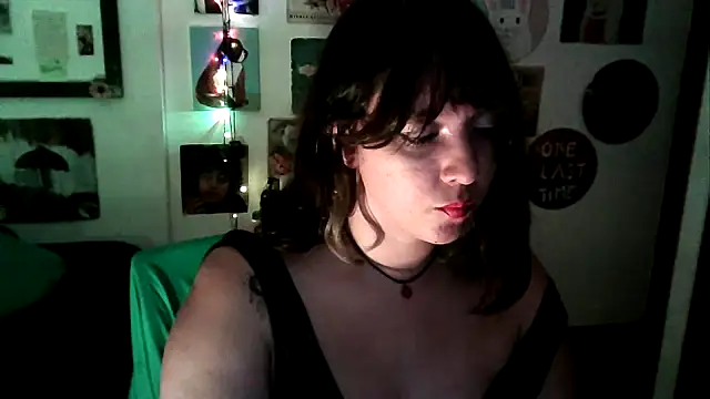 Snapshot of soynanabela28 chatting on March 2025 01:32:02 AM soynanabela28 online show from March 2025 01:32:02 AM