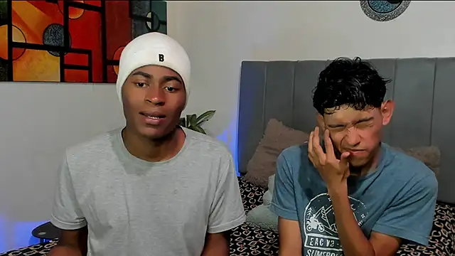 Snapshot of CrissBrownxxx chatting on November 2025 04:00:01 AM CrissBrownxxx online show from November 2025 04:00:01 AM