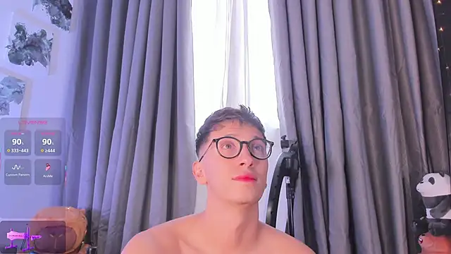 Thiago jones online show from September 2025 08:13:01 PM