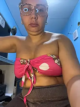 Snapshot of maymercy chatting on November 2025 11:20:02 AM maymercy online show from November 2025 11:20:02 AM