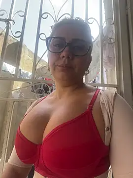 Snapshot of maymercy chatting on December 2025 06:57:02 PM maymercy online show from December 2025 06:57:02 PM