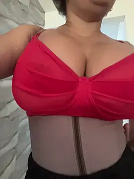 Snapshot of maymercy chatting on December 2025 09:33:01 PM maymercy online show from December 2025 09:33:01 PM