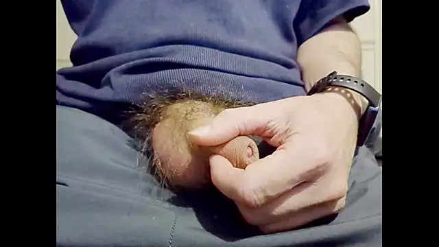 Snapshot of hairyuncut00 chatting on October 2025 10:07:01 PM hairyuncut00 online show from October 2025 10:07:01 PM