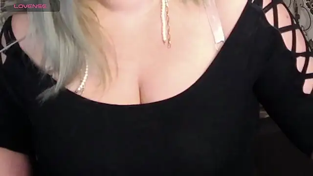 Nimphotease online show from October 2025 07:48:01 AM