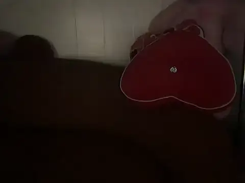 Snapshot of Blueskiiis3 chatting on October 2025 08:14:01 AM Blueskiiis3 online show from October 2025 08:14:01 AM