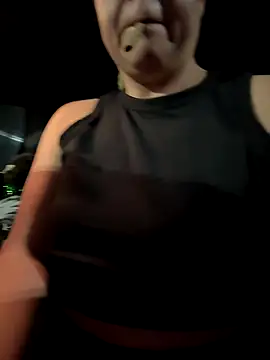 Snapshot of Blueskiiis3 chatting on October 2025 07:09:02 AM Blueskiiis3 online show from October 2025 07:09:02 AM