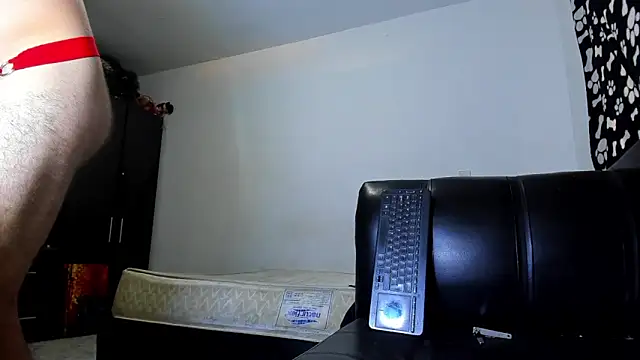 Snapshot of ares_sexxx chatting on November 2025 05:14:01 PM ares sexxx online show from November 2025 05:14:01 PM