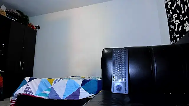 Snapshot of ares_sexxx chatting on November 2025 06:29:01 PM ares sexxx online show from November 2025 06:29:01 PM