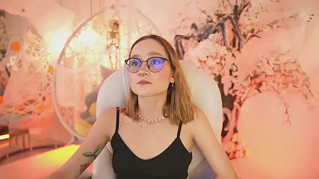 Snapshot of DalahiaRush chatting on October 2025 06:58:01 PM DalahiaRush online show from October 2025 06:58:01 PM