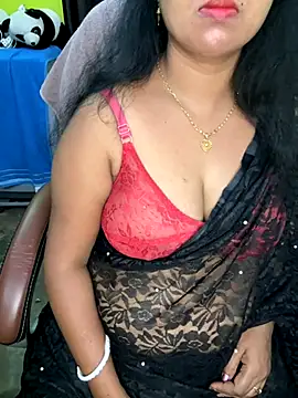 Snapshot of Anushka_21 chatting on October 2025 06:15:01 AM Anushka 21 online show from October 2025 06:15:01 AM