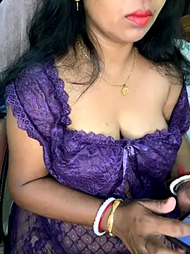 Snapshot of Anushka_21 chatting on November 2025 06:13:02 AM Anushka 21 online show from November 2025 06:13:02 AM