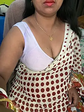 Snapshot of Anushka_21 chatting on November 2025 12:22:02 AM Anushka 21 online show from November 2025 12:22:02 AM