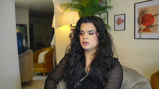 Snapshot of artechloe chatting on February 2025 12:30:01 AM artechloe online show from February 2025 12:30:01 AM