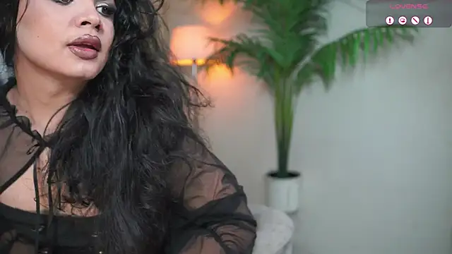 Snapshot of artechloe chatting on September 2025 11:16:01 PM artechloe online show from September 2025 11:16:01 PM