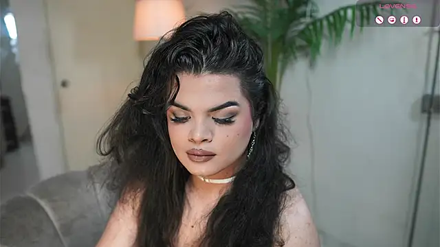 Snapshot of artechloe chatting on September 2025 10:02:02 PM artechloe online show from September 2025 10:02:02 PM