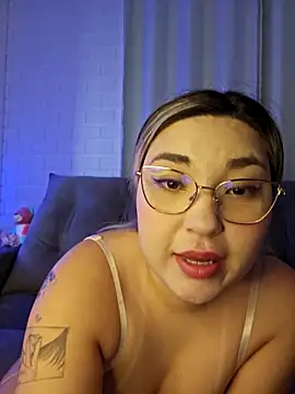 kamila hty online show from October 2025 07:10:02 PM