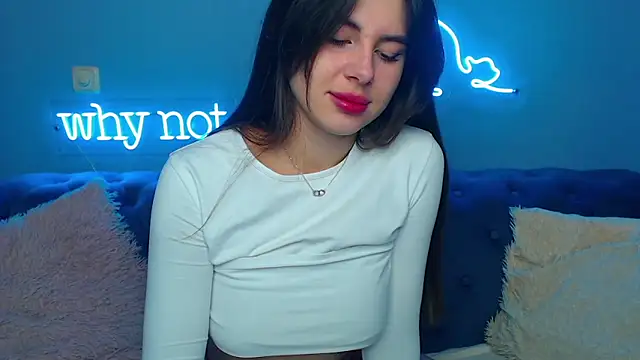 Snapshot of ViollinaLove chatting on October 2025 04:46:02 AM ViollinaLove online show from October 2025 04:46:02 AM