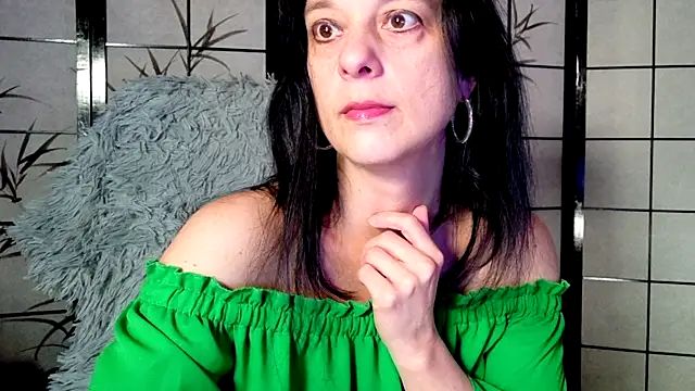  Sweetlonglips  online show from October 2025 04:31:01 AM