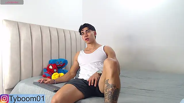 TYLER BOOM online show from December 2024 12:18:01 AM