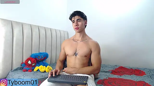 TYLER BOOM online show from January 2025 01:10:01 AM