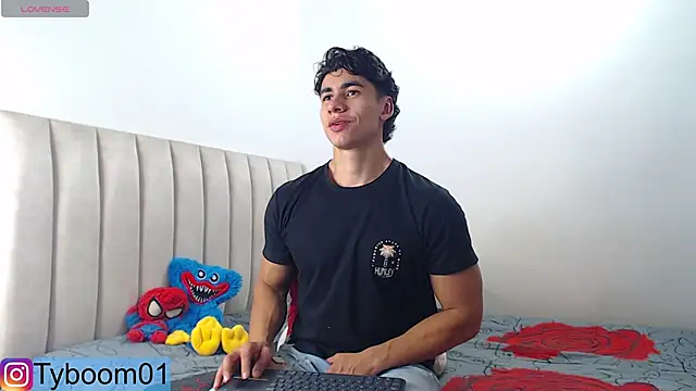 TYLER BOOM online show from January 2025 08:33:02 PM