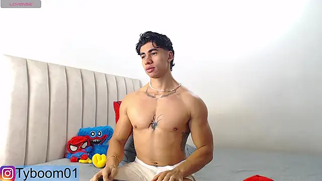 TYLER BOOM online show from February 2025 04:13:02 PM