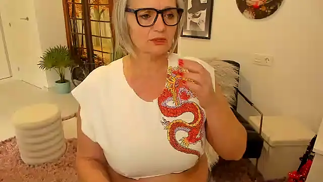 Milf-Ella online show from February 2025 03:31:02 PM
