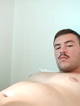 Snapshot of urielpereira chatting on November 2025 04:28:02 PM urielpereira online show from November 2025 04:28:02 PM