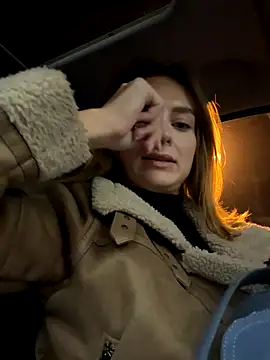 Snapshot of -AngelAri- chatting on October 2025 06:03:01 PM -AngelAri- online show from October 2025 06:03:01 PM