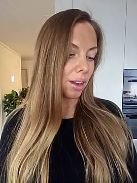 novaforyou1 online show from November 2025 03:23:02 PM