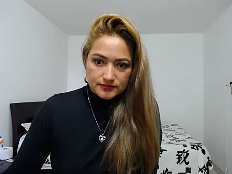 abie spicy online show from November 2025 01:11:01 PM