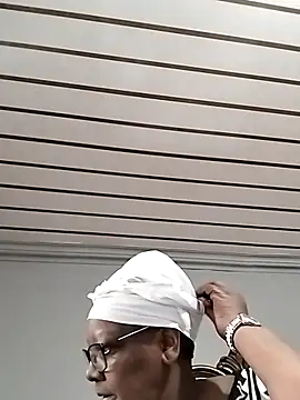 Snapshot of SEXYBOOBSNASS chatting on October 2025 03:54:01 PM SEXYBOOBSNASS online show from October 2025 03:54:01 PM