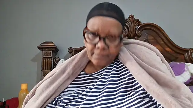 Snapshot of SEXYBOOBSNASS chatting on October 2025 05:08:01 AM SEXYBOOBSNASS online show from October 2025 05:08:01 AM