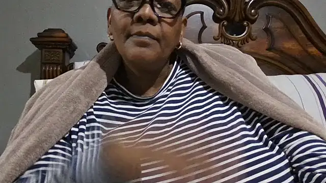 Snapshot of SEXYBOOBSNASS chatting on October 2025 07:03:02 PM SEXYBOOBSNASS online show from October 2025 07:03:02 PM