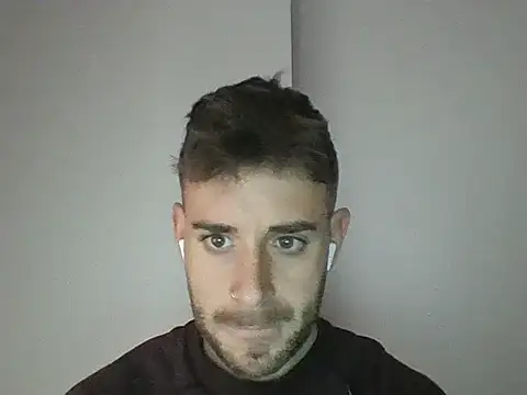 Snapshot of vargas90 chatting on March 2025 09:33:02 AM vargas90 online show from March 2025 09:33:02 AM