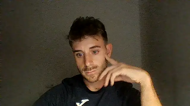 Snapshot of vargas90 chatting on October 2025 10:39:02 PM vargas90 online show from October 2025 10:39:02 PM