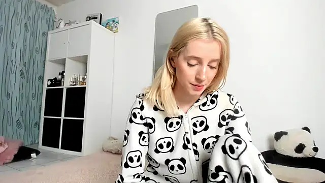 KenzieDawton online show from October 2025 06:58:02 AM