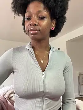 Snapshot of mochamimi chatting on October 2025 05:22:01 PM mochamimi online show from October 2025 05:22:01 PM