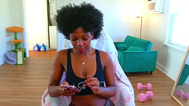 Snapshot of mochamimi chatting on October 2025 03:03:01 PM mochamimi online show from October 2025 03:03:01 PM