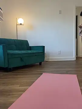 Snapshot of mochamimi chatting on October 2025 01:32:01 PM mochamimi online show from October 2025 01:32:01 PM