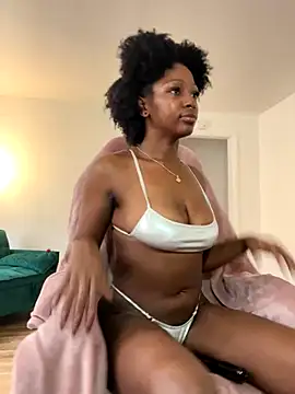 Snapshot of mochamimi chatting on October 2025 03:03:02 PM mochamimi online show from October 2025 03:03:02 PM