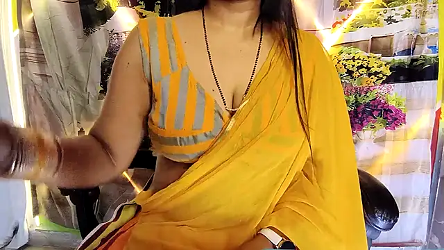 Snapshot of MAN-MOHINI-21 chatting on October 2025 04:18:01 PM MAN-MOHINI-21 online show from October 2025 04:18:01 PM