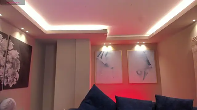 LindseyCox online show from October 2025 04:21:02 AM