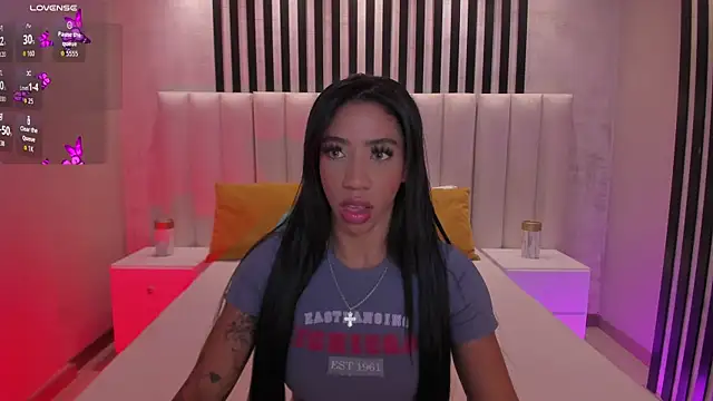 LindseyCox online show from November 2025 04:34:02 AM