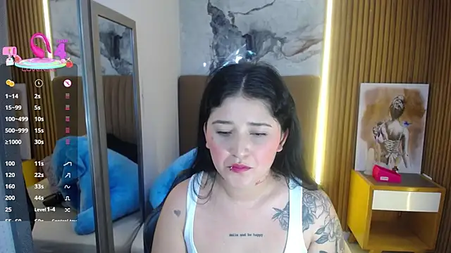 BIANCAROY1 online show from October 2025 06:42:02 PM