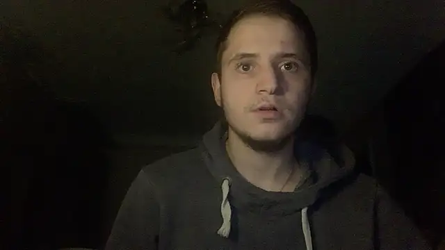 Snapshot of sweaticeboy chatting on November 2025 06:08:01 PM sweaticeboy online show from November 2025 06:08:01 PM